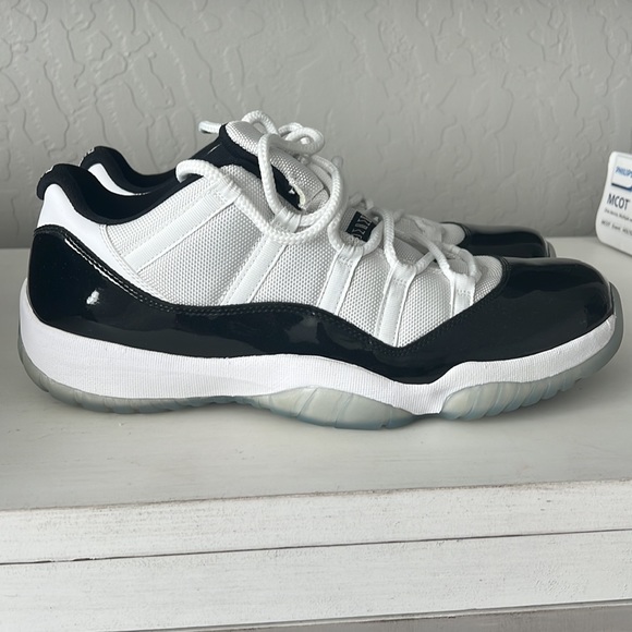 Air Jordan 11 Retro Low size 13